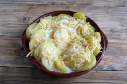 Картошка в сметане в духовке