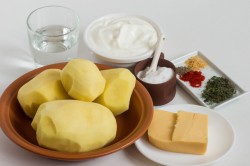 название картинки Картошка запеченная в сметане в духовке