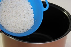 Рисовая каша на воде и молоке в мультиварке