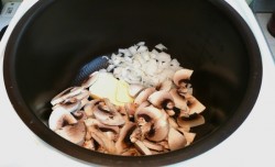 Каша с грибами в мультиварке на воде