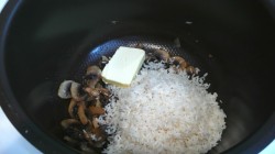 Каша с грибами в мультиварке на воде