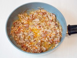 Рис с тушенкой - шаг 10 Рис с тушенкой - шаг 10