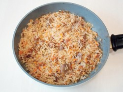 Рис с тушенкой - шаг 11 Рис с тушенкой - шаг 11