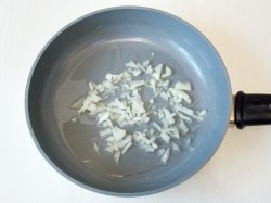 Рис с тушенкой - шаг 2 Рис с тушенкой - шаг 2