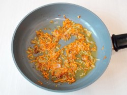 Рис с тушенкой - шаг 4 Рис с тушенкой - шаг 4