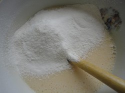 название картинки Кекс на сгущенном молоке