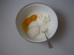 Кекс ореховый на сметане и кефире - шаг 3 Кекс ореховый на сметане и кефире - шаг 3