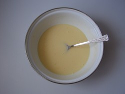 Кекс ореховый на сметане и кефире - шаг 4 Кекс ореховый на сметане и кефире - шаг 4