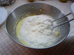 Кекс с грушей большой