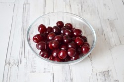 Кекс с вишней