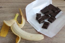 название картинки Банановый кекс с шоколадом орехами яблоками