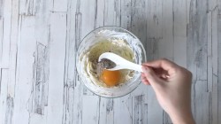 Кексы из куриного фарша с сыром