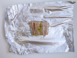 Кета в фольге в духовке запеченная