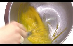 омлет с сыром и помидорами в микроволновке аля Киш - шаг 1 омлет с сыром и помидорами в микроволновке аля Киш - шаг 1