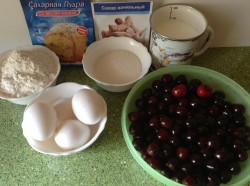 Клафути с черешней и ванилью - шаг 1 Клафути с черешней и ванилью - шаг 1