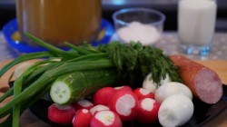 название картинки Классическая окрошка по Сибирски с ветчиной