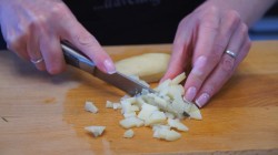 название картинки Классическая окрошка по Сибирски с ветчиной