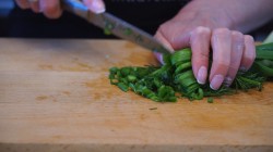 название картинки Классическая окрошка по Сибирски с ветчиной