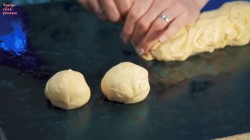 Классические беляши с сочной мясной начинкой - шаг 21