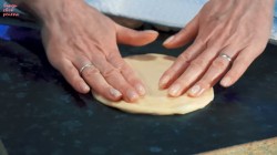 Классические беляши с сочной мясной начинкой - шаг 22