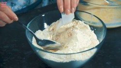 Классические беляши с сочной мясной начинкой - шаг 9