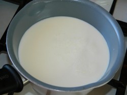 Классические блины с дырочками на молоке