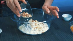 Ванильные кексы с грецкими орехами, изюмом и шоколадом