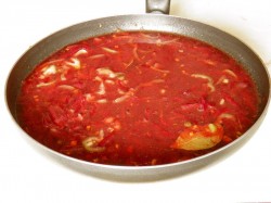 название картинки Горячий свекольник классический с мясом