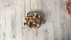 название картинки Классический жульен с курицей и грибами