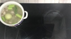 название картинки Классический жульен с курицей и грибами