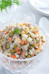Классический оливье с мясом говядины - шаг 12