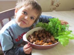 Гуляш с говядиной и болгарским перцем