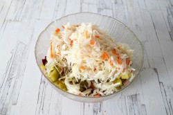 название картинки Классический винегрет с квашеной капустой