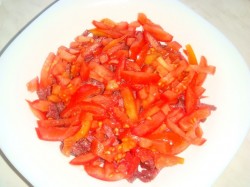 название картинки Классический Восточный Салат с колбасой