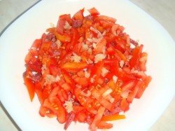 название картинки Классический Восточный Салат с колбасой