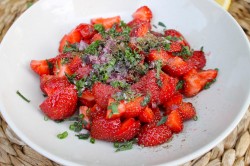 Клубничная сальса