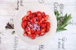 Клубничная сальса