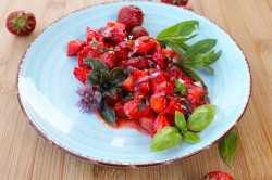 Клубничная сальса