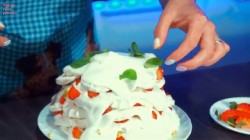 название картинки Торт из зефира с клубникой без выпечки