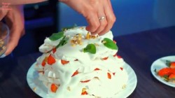 название картинки Торт из зефира с клубникой без выпечки