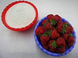 Клубника перетертая с сахаром