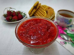 Клубника перетертая с сахаром