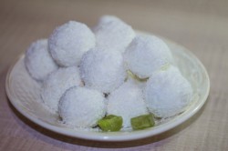 Кокосовые шарики с творогом