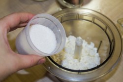 Кокосовые шарики с творогом