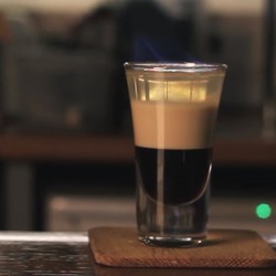 Коктейль Три ликера Б52