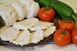 название картинки Колбаса домашняя куриная с сыром