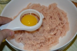 название картинки Колбаса домашняя куриная с сыром