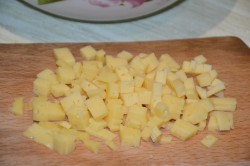 название картинки Колбаса домашняя куриная с сыром