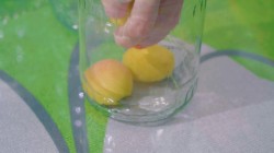 название картинки Компот из абрикосов без косточек на зиму с лимонной кислотой