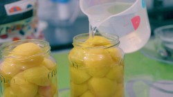 название картинки Компот из абрикосов без косточек на зиму с лимонной кислотой